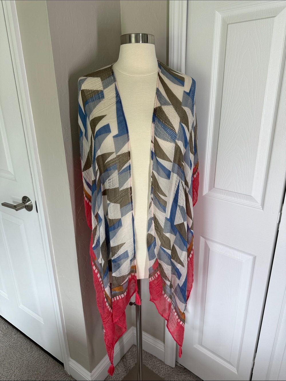 Rock Flower Paper Arianna Grey Kimono Scarf NWT